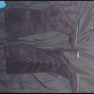 Dark maroon lace up